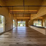 Mad Retreat Hotel