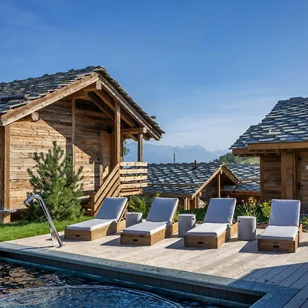Mad Retreat Hotel