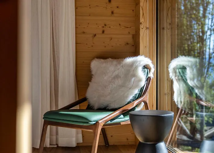 فندق Mad Retreat *