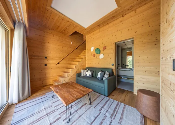 فندق Mad Retreat *