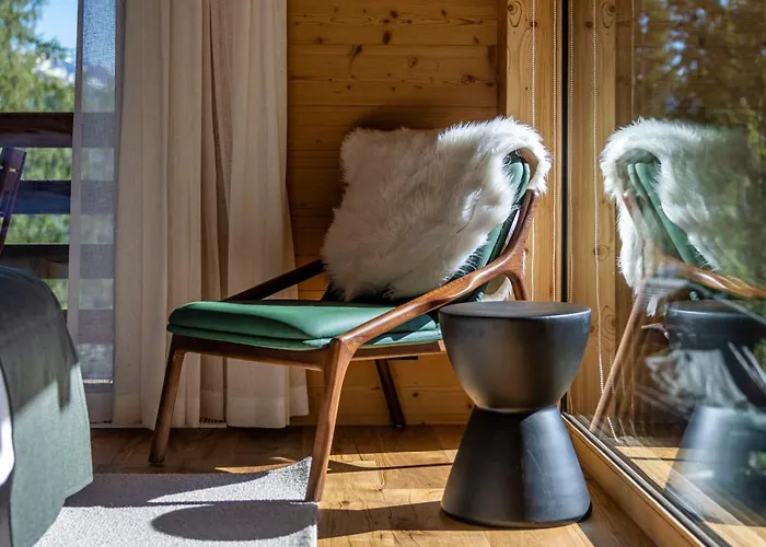 فندق Mad Retreat *