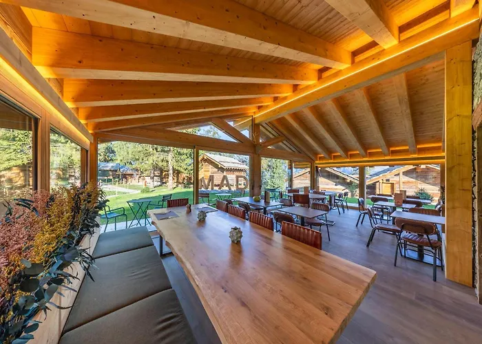 فندق Mad Retreat *