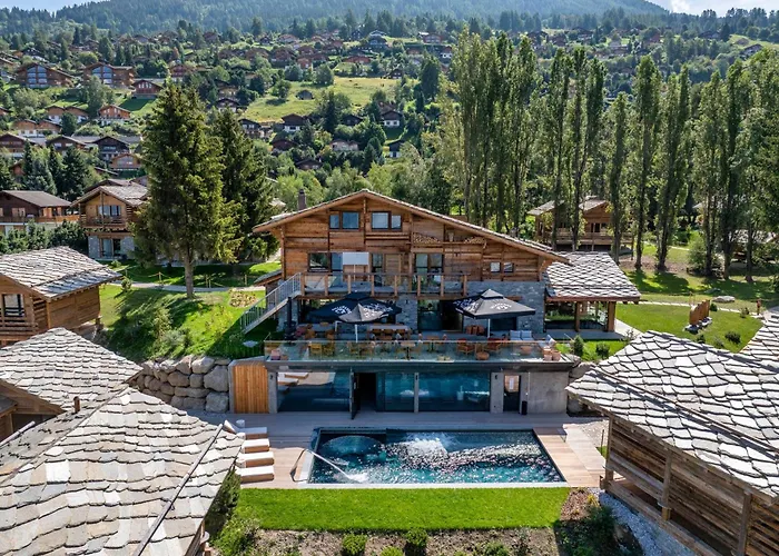 فندق Mad Retreat نينداز