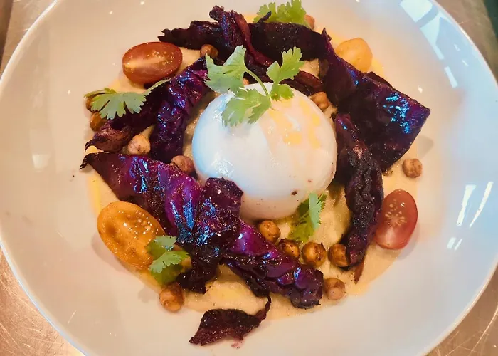 Mad Retreat فندق *