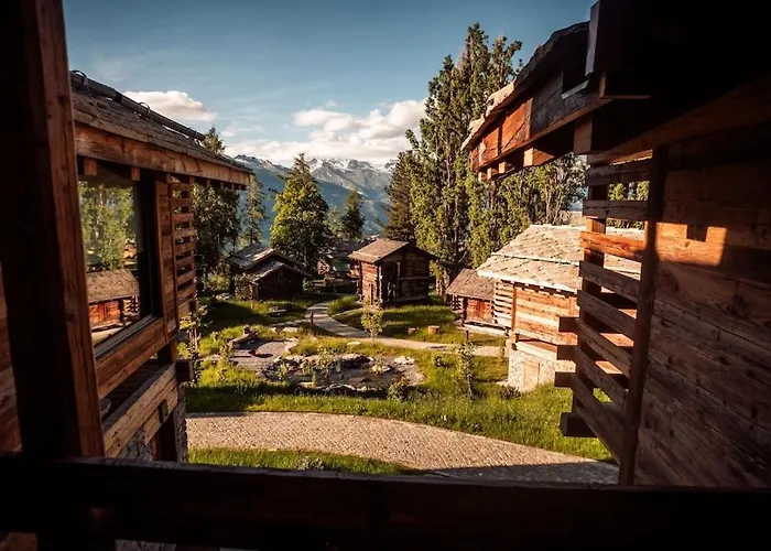 فندق Mad Retreat نينداز