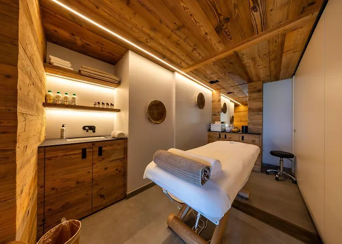 فندق Mad Retreat