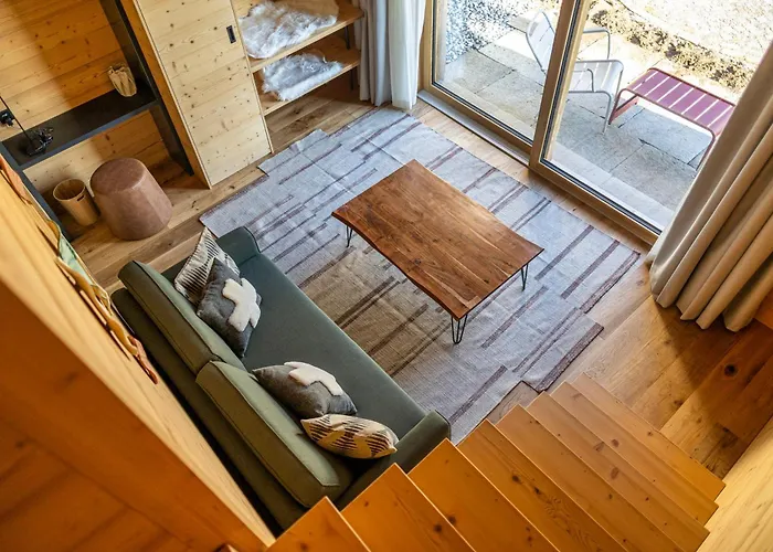 Mad Retreat فندق نينداز