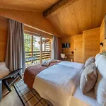 Mad Retreat Hotel